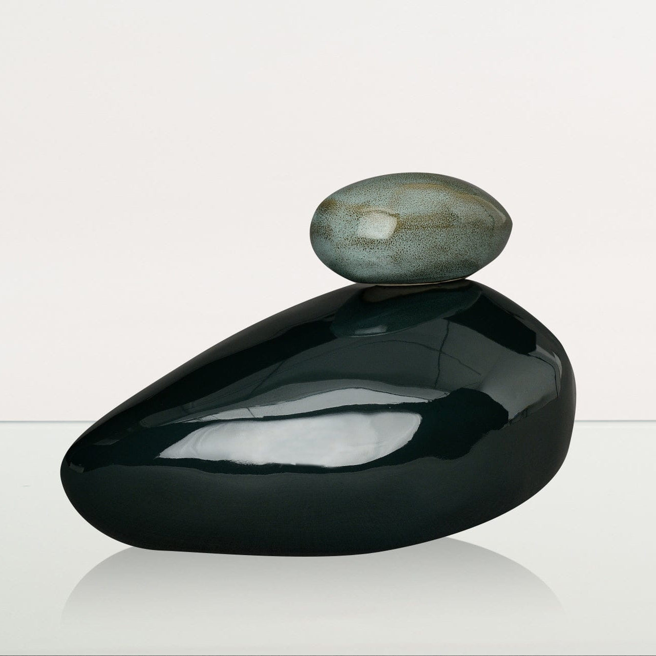 Handmade Cremation Urn for Ashes "Stone" - Large Urn | Oxide Green | Ceramic - Pulvis Art Urns