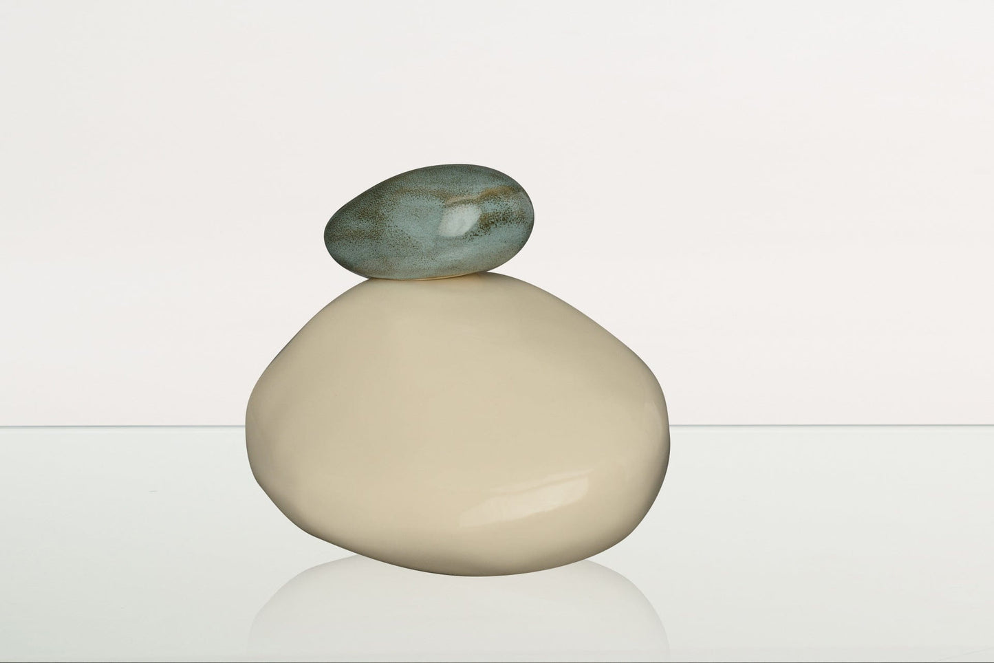
                  
                    Pulvis Art Urns Adult Size Urn Handmade Cremation Urn for Ashes "Stone" - Large Urn | Transparent | Ceramic
                  
                