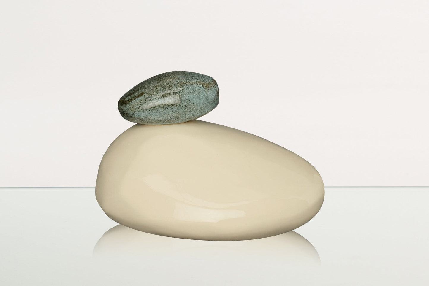
                  
                    Pulvis Art Urns Adult Size Urn Handmade Cremation Urn for Ashes "Stone" - Large Urn | Transparent | Ceramic
                  
                