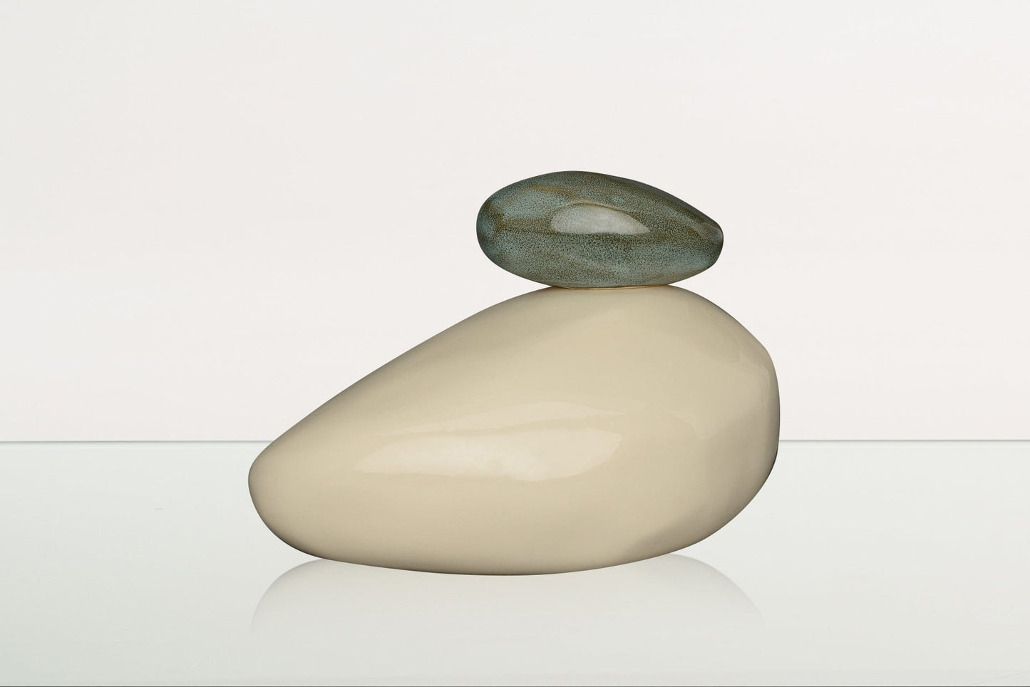 
                  
                    Pulvis Art Urns Adult Size Urn Handmade Cremation Urn for Ashes "Stone" - Large Urn | Transparent | Ceramic
                  
                