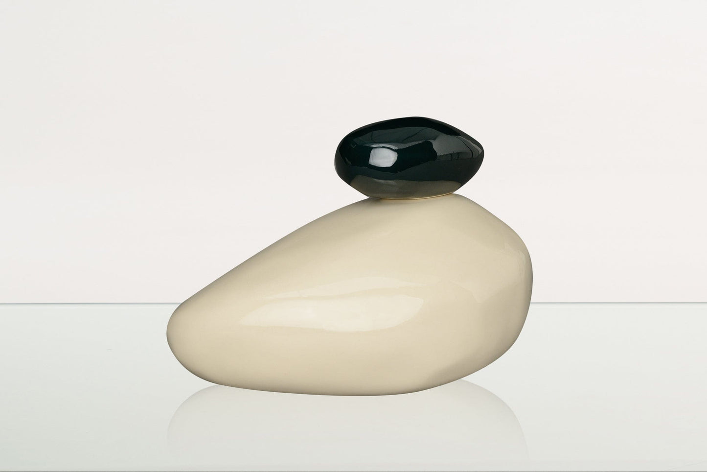 
                  
                    Pulvis Art Urns Adult Size Urn Handmade Cremation Urn for Ashes "Stone" - Large Urn | Transparent | Ceramic
                  
                