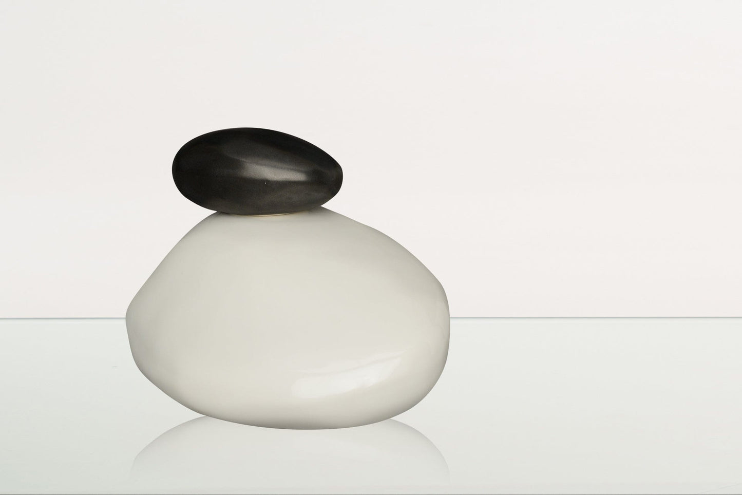 
                  
                    Pulvis Art Urns Adult Size Urn Handmade Cremation Urn for Ashes "Stone" - Large Urn | White | Ceramic
                  
                