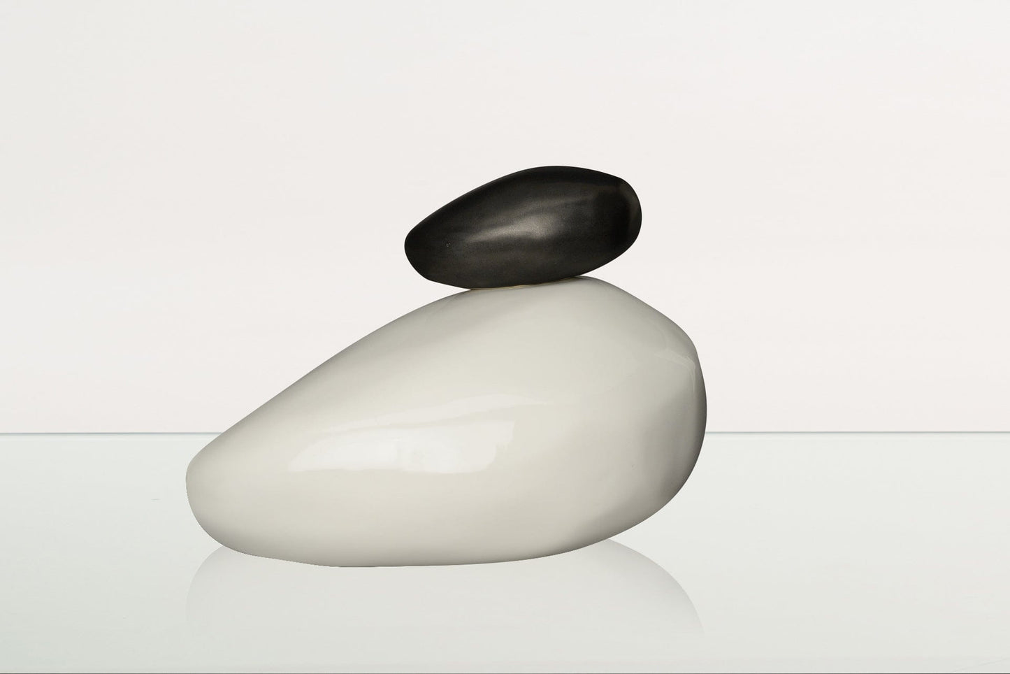 
                  
                    Pulvis Art Urns Adult Size Urn Handmade Cremation Urn for Ashes "Stone" - Large Urn | White | Ceramic
                  
                