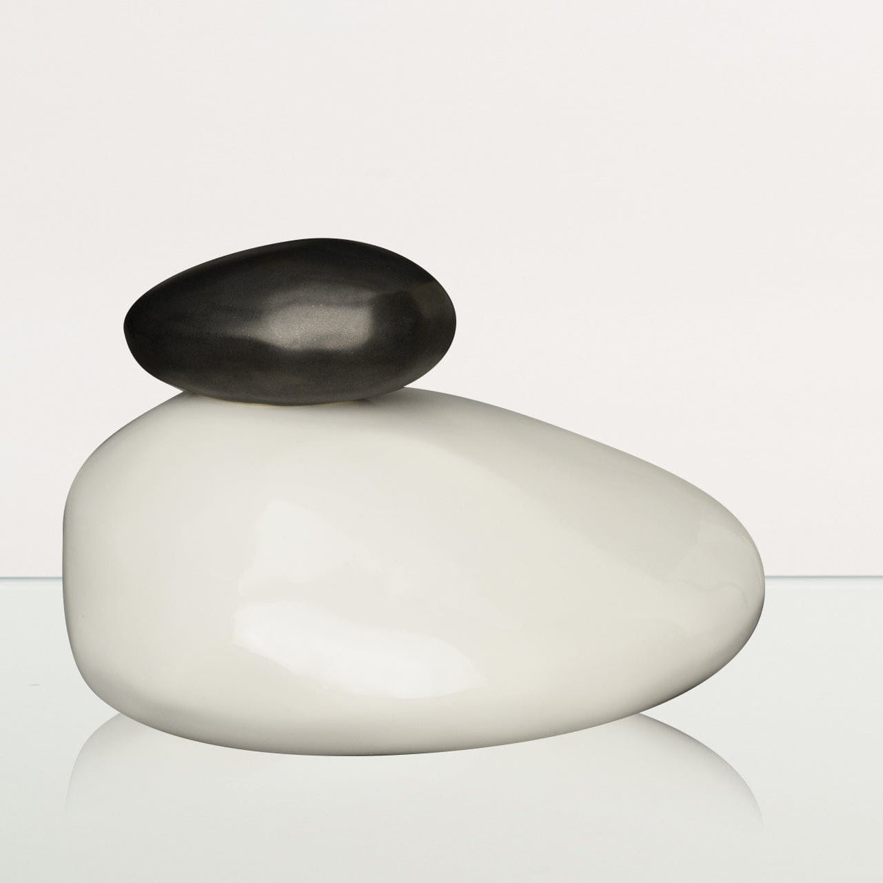 Handmade Cremation Urn for Ashes "Stone" - Large Urn | White | Ceramic - Pulvis Art Urns