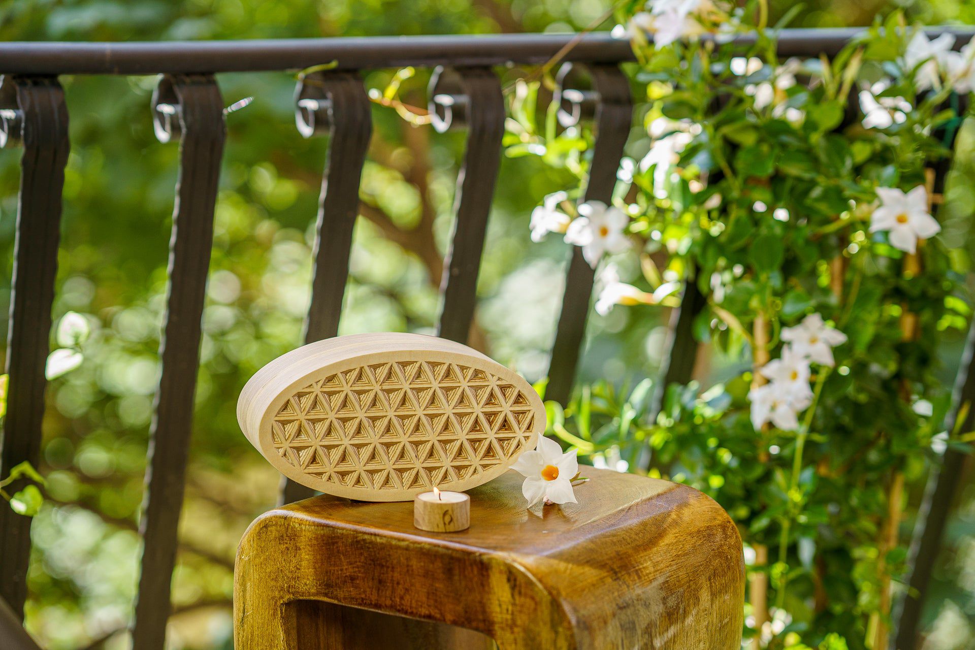 Wooden Cremation Urn "Remembrance" - Handmade - Uroko Pattern - Pulvis Art Urns