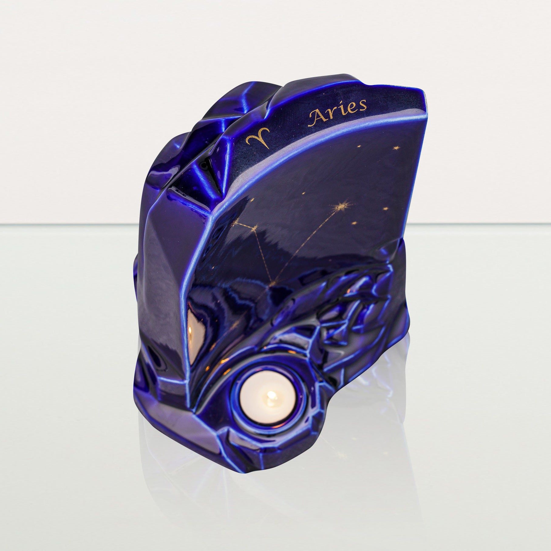 星座の遺灰用骨壺「牡羊座」 - 大 | 星座の骨壺 | 陶器 – Pulvis Art Urns