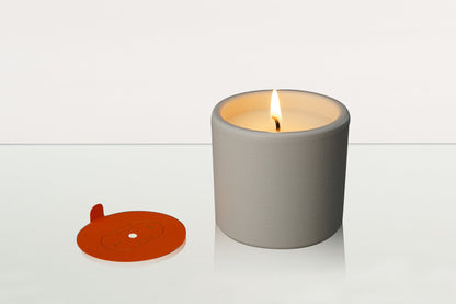 Artisan Scented Candle - Saffron / Vanilla / Cardamom - Pulvis Art Urns