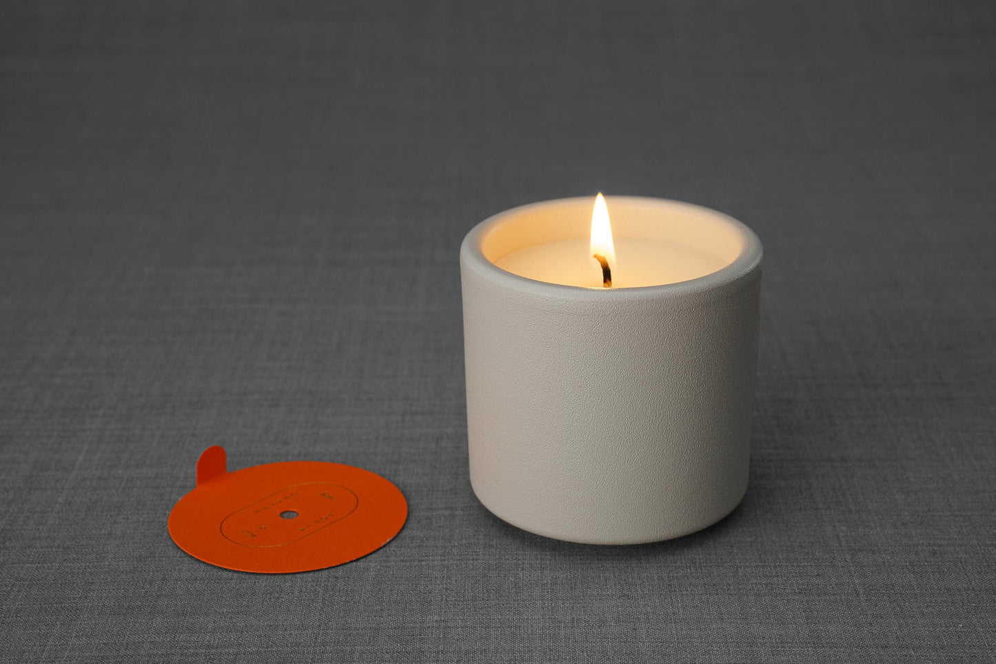 Pulvis Art Urns Candleholder Artisan Scented Candle  - Saffron / Vanilla / Cardamom