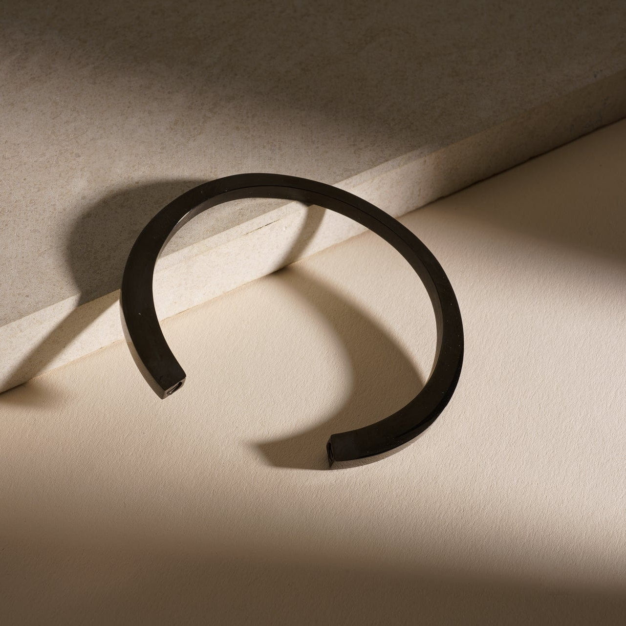 Cremation Bracelet – Elegance | Stainless Steel | Memorial Jewelry | Black - Pulvis Art Urns