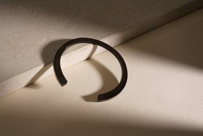 Cremation Bracelet – Elegance | Stainless Steel | Memorial Jewelry | Black - Pulvis Art Urns