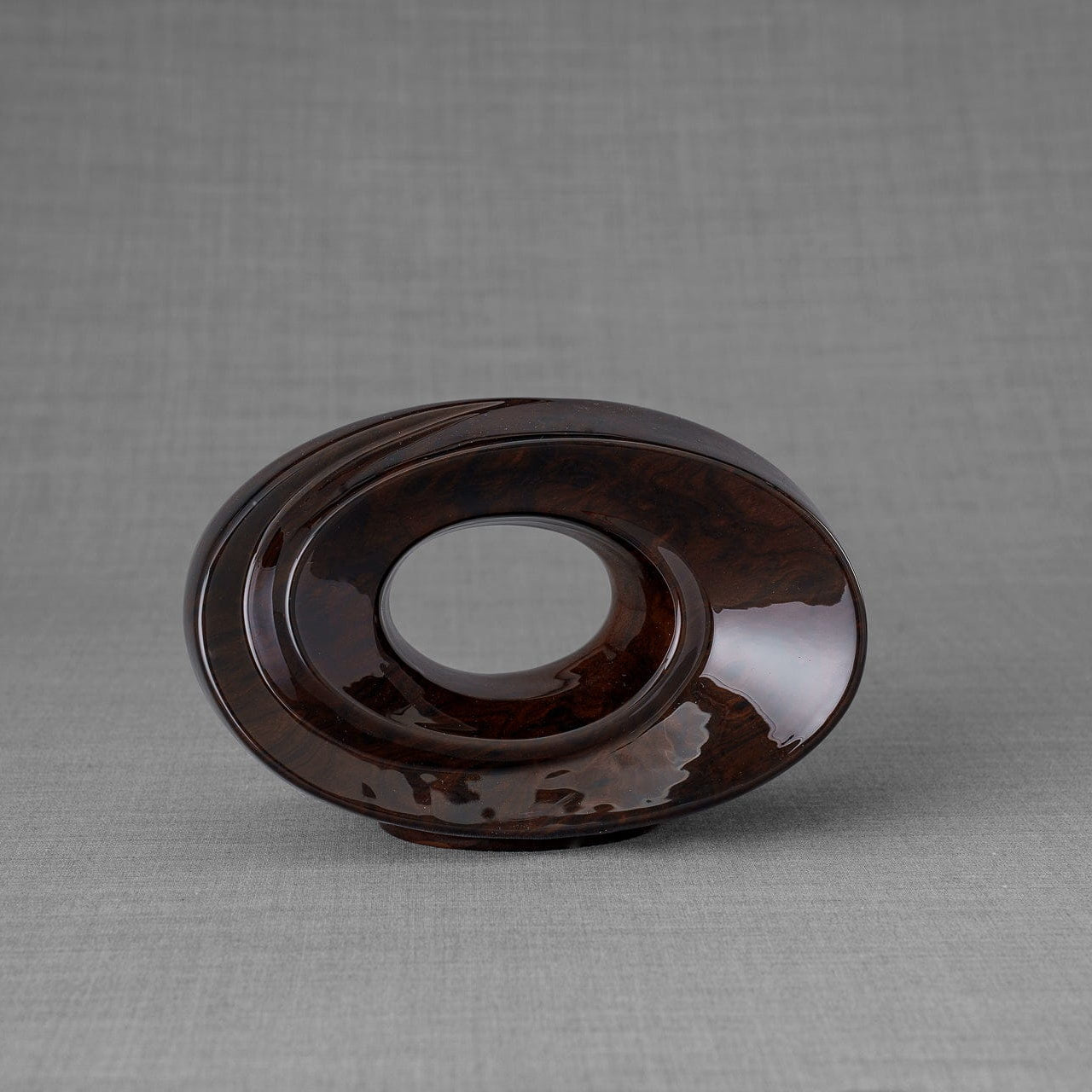 HydroGraphics Urn "The Passage - Mahagony" - Keepsake | Ceramic | Hydro Dipping - Pulvis Art Urns