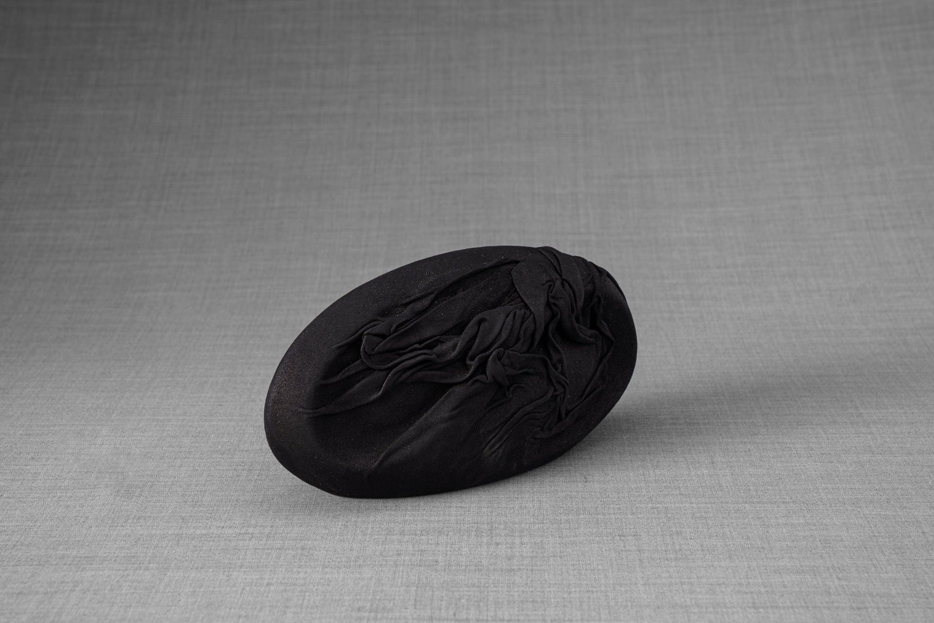 Leather Cremation Keepsake "Eternity" - Exclusive Edition - Pulvis Art Urns