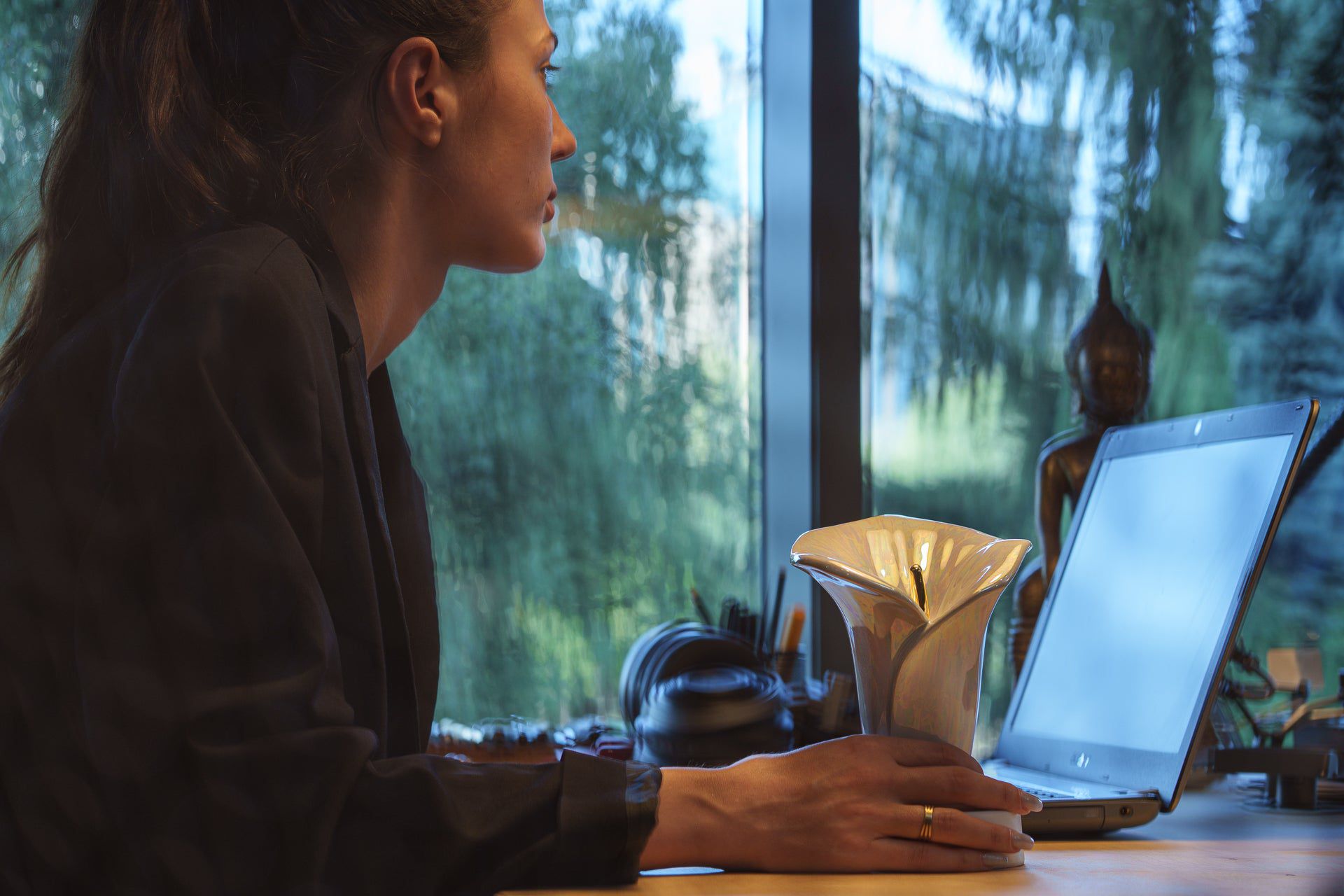 Calla Lily Keepsake Urn - Blue Night | Ceramic - Pulvis Art Urns