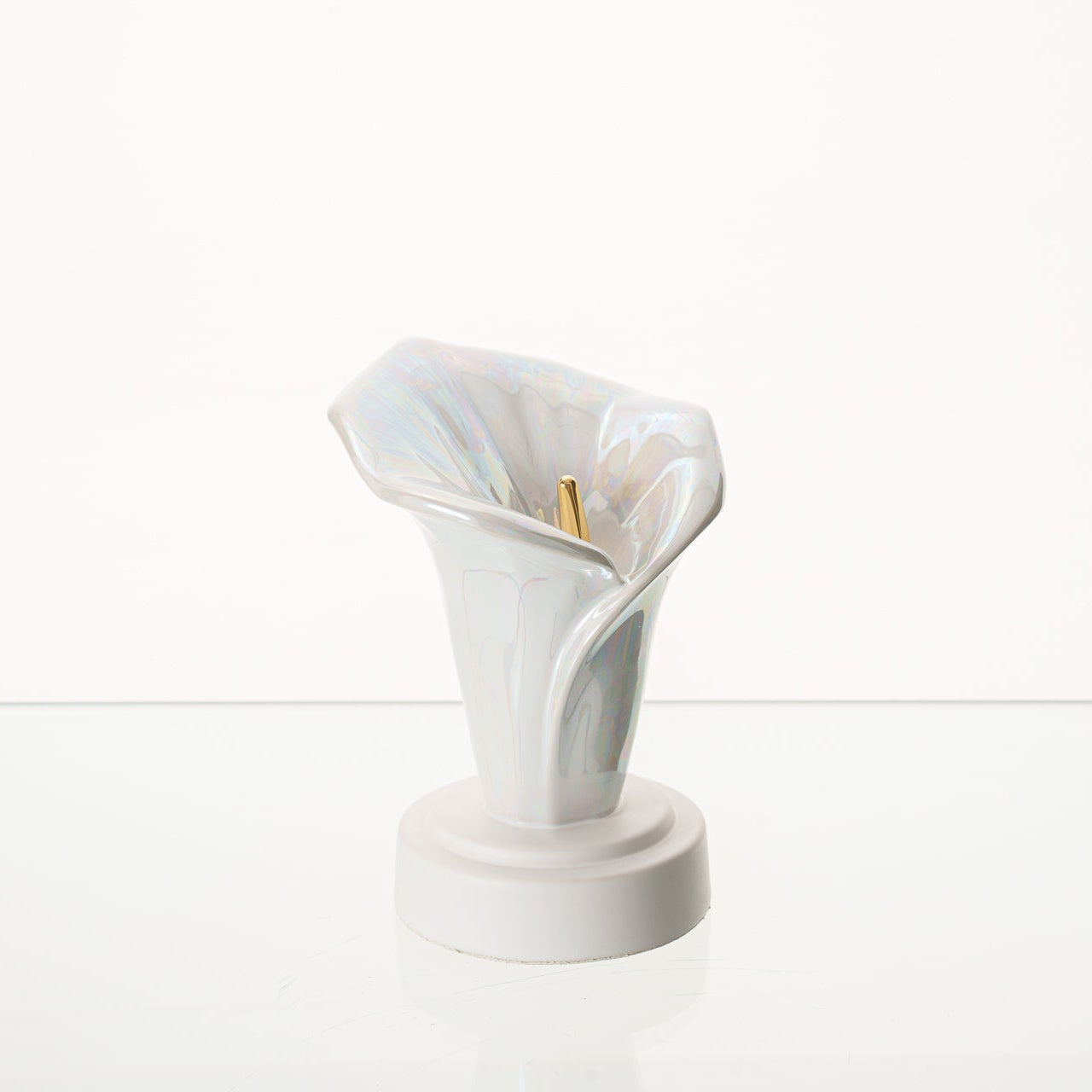 Calla Lily Keepsake Urn - Pearly White | Ceramic - Pulvis Art Urns