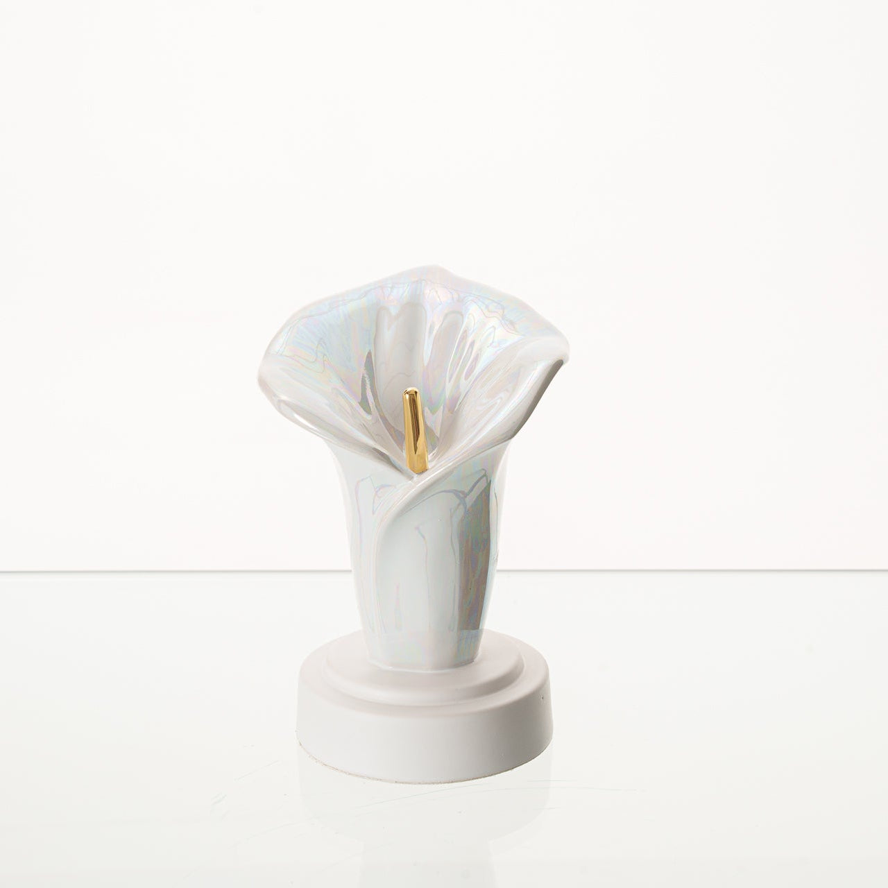 Calla Lily Keepsake Urn - Pearly White | Ceramic - Pulvis Art Urns