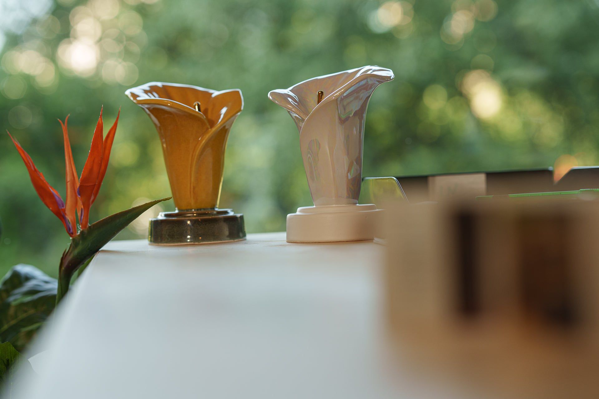 Calla Lily Keepsake Urn - Pearly White | Ceramic - Pulvis Art Urns