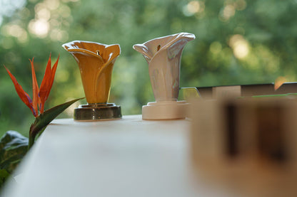 Calla Lily Keepsake Urn - Pearly White | Ceramic - Pulvis Art Urns