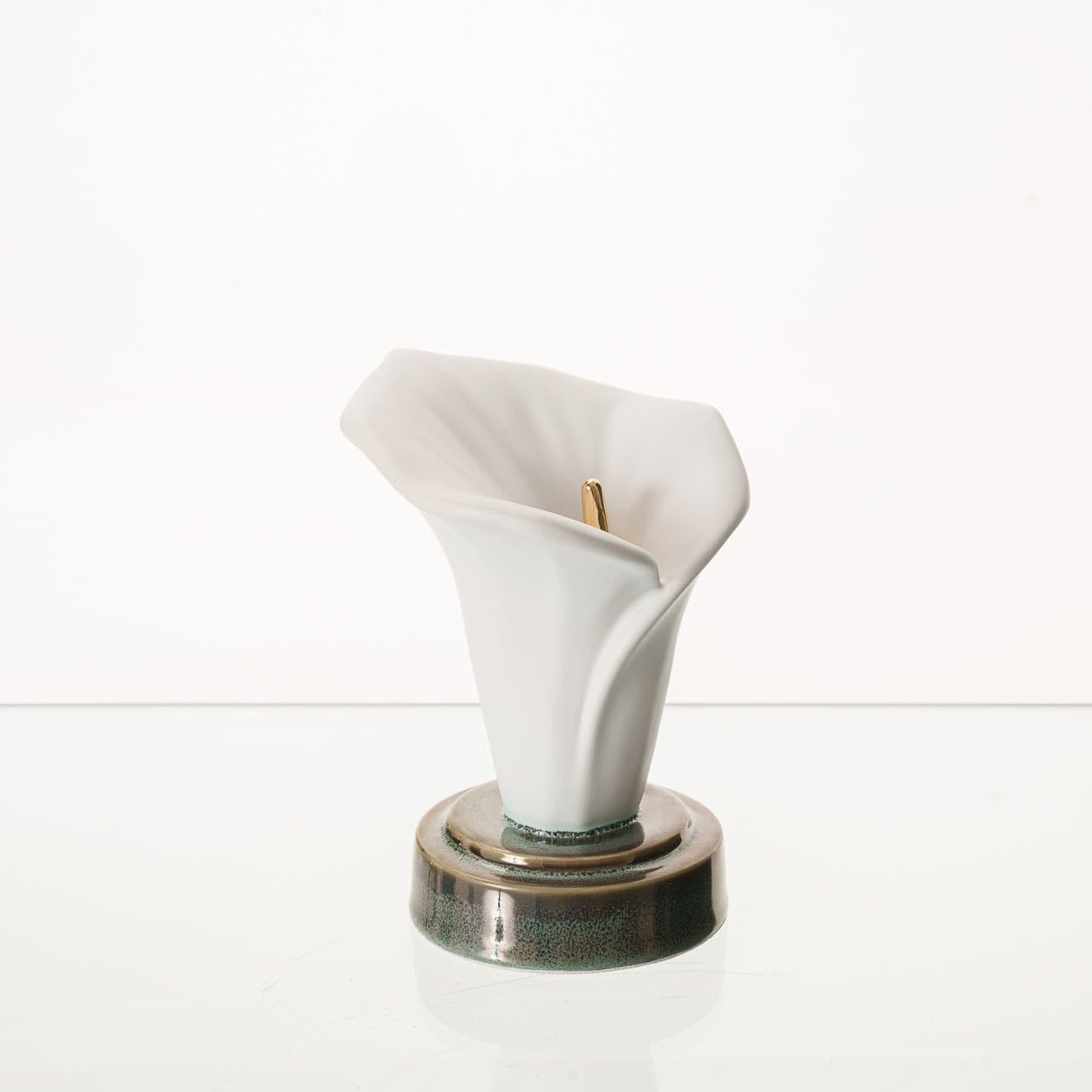 Calla Lily Keepsake Urn - White Matte | Ceramic - Pulvis Art Urns