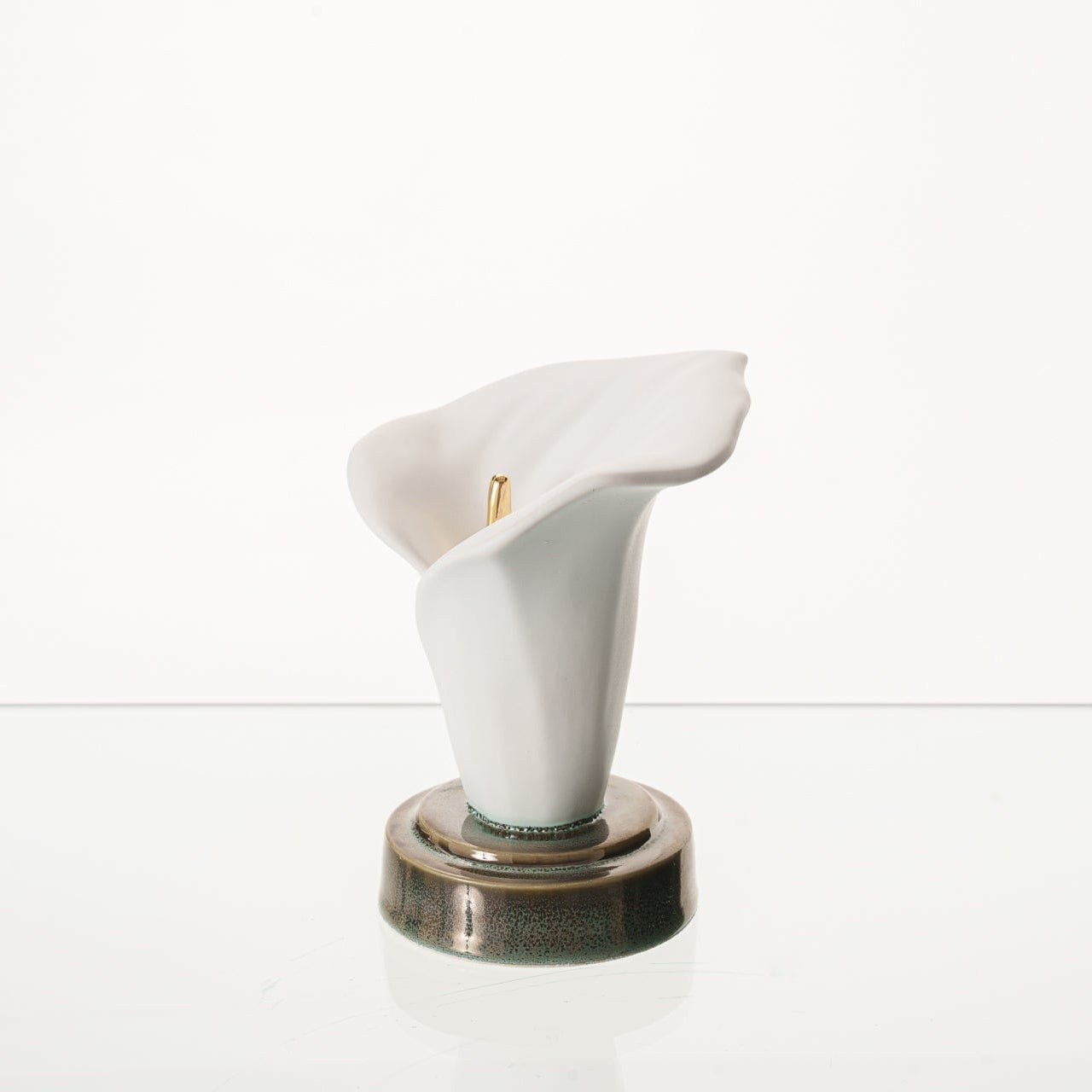 Calla Lily Keepsake Urn - White Matte | Ceramic - Pulvis Art Urns