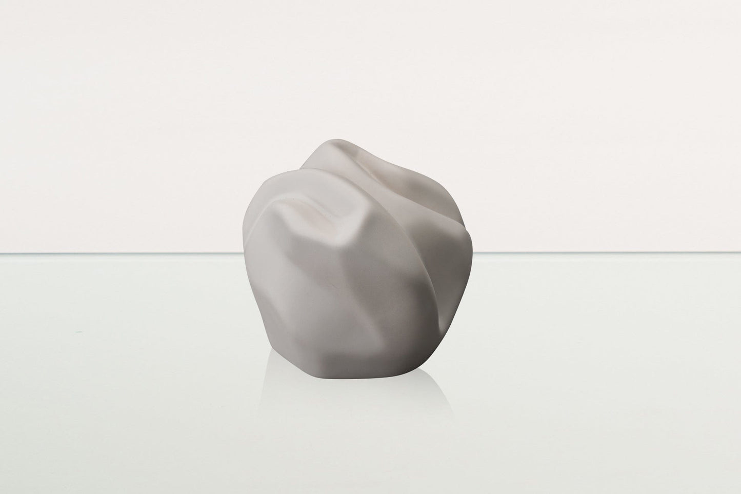 
                  
                    Pulvis Art Urns Keepsake Urn Cremation Keepsake Urn "Precious" - Small Keepsake | White Matte | Ceramic
                  
                