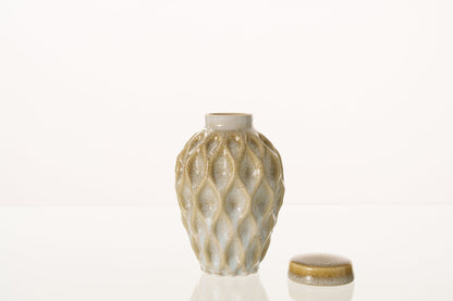 Cremation Urn "Echo" - 3D Printed Ceramic Urn | Light Sand Melange | Keepsake - Pulvis Art Urns
