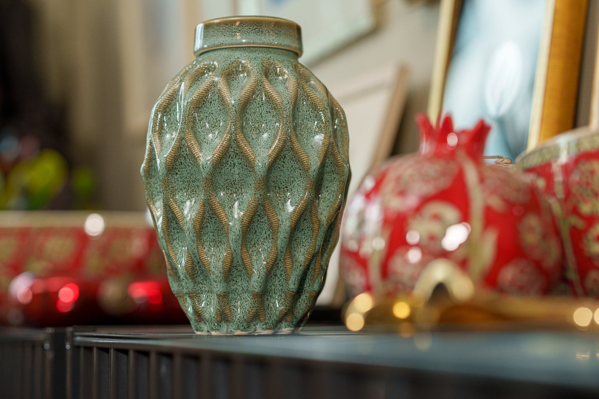 Cremation Urn "Echo" - 3D Printed Ceramic Urn | Oily Green Melange | Keepsake - Pulvis Art Urns