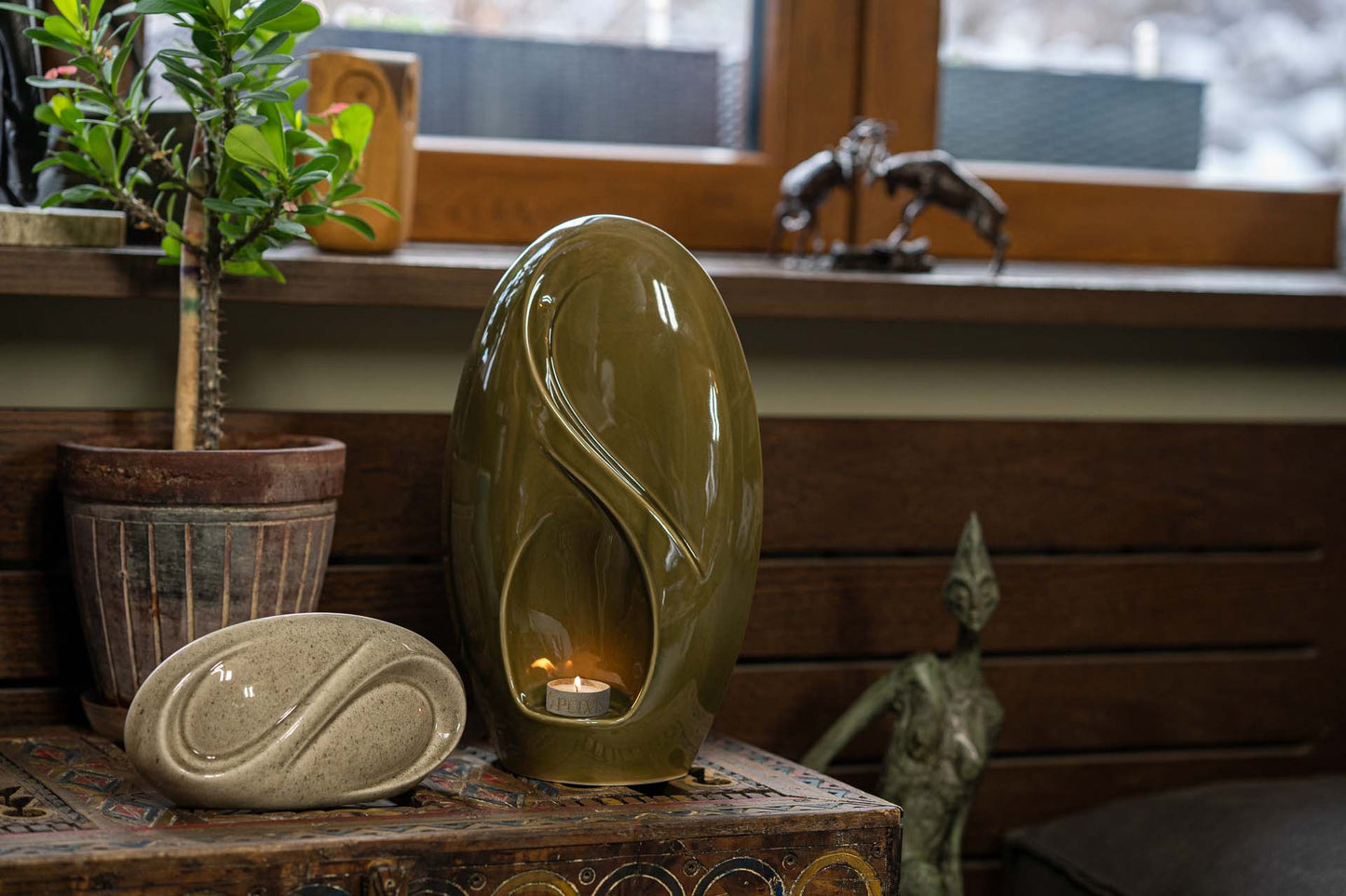 
                  
                    Pulvis Art Urns Keepsake Urn Eternity Handmade Cremation Keepsake Urn - Small | Dark Sand | Ceramic
                  
                
