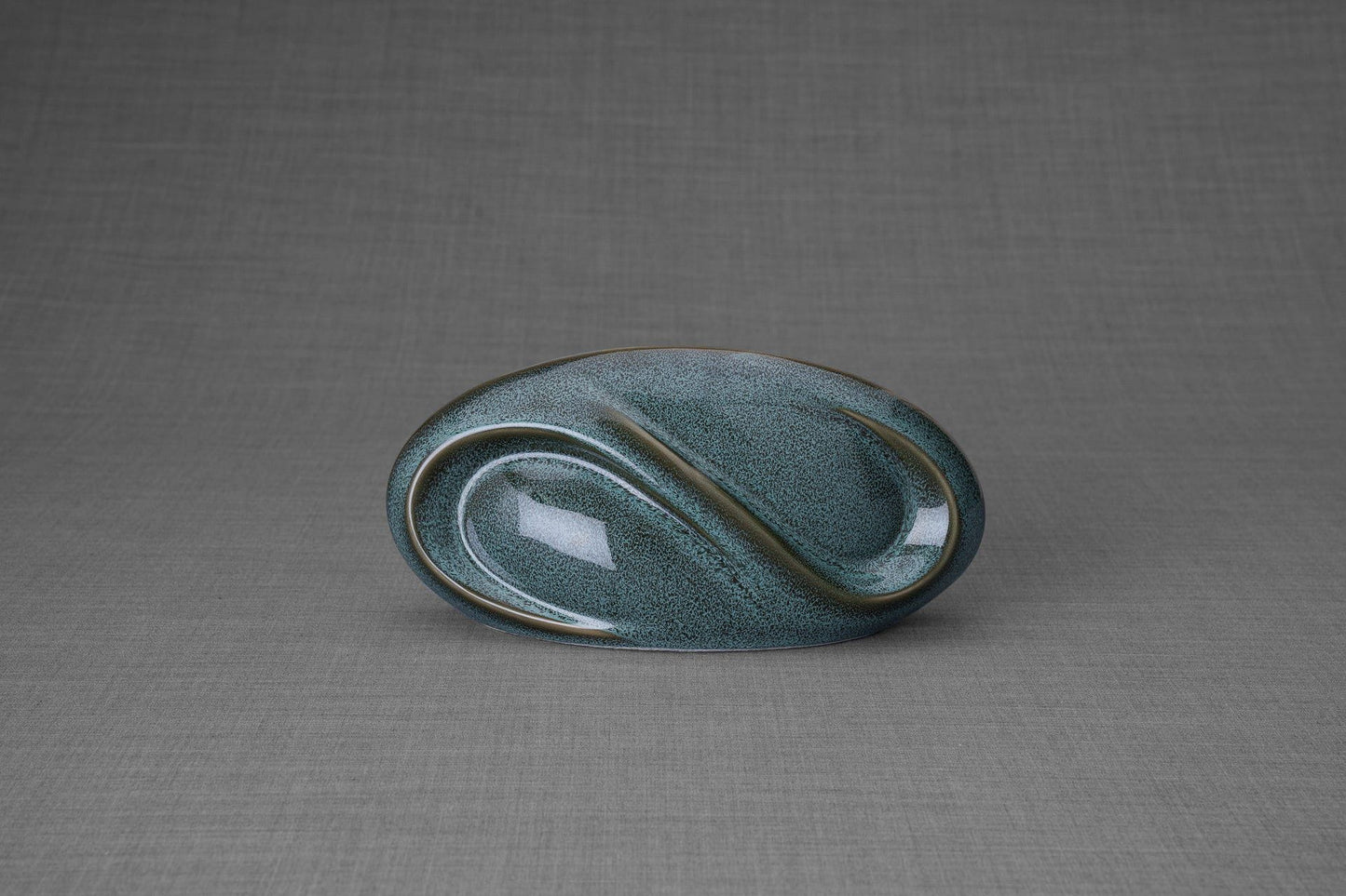 
                  
                    Pulvis Art Urns Keepsake Urn Eternity Handmade Cremation Keepsake Urn - Small | Oily Green Melange
                  
                