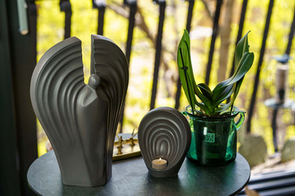 Handmade Cremation Keepsake Urn "Guardian" - Small Urn | Lamp Black | Ceramic - Pulvis Art Urns