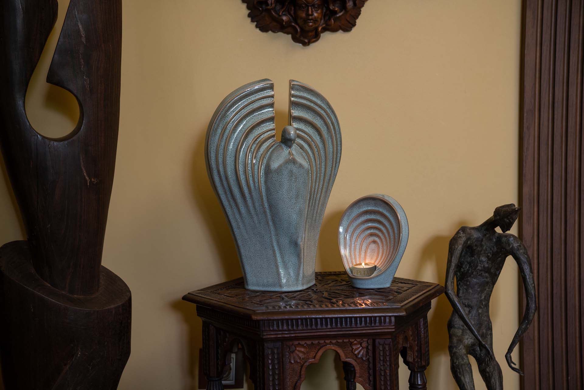 Load video: Guardian Keepsake by Pulvis Art Urns