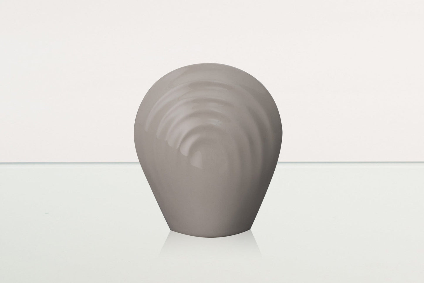 
                  
                    Pulvis Art Urns Keepsake Urn Handmade Cremation Keepsake Urn "Guardian" - Small Urn | Off-white | Ceramic
                  
                