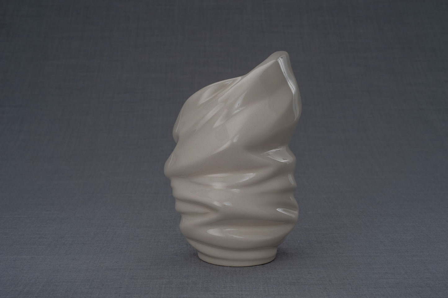 
                  
                    Pulvis Art Urns Keepsake Urn Handmade Cremation Keepsake Urn "Light" - Small | Transparent | Ceramic
                  
                