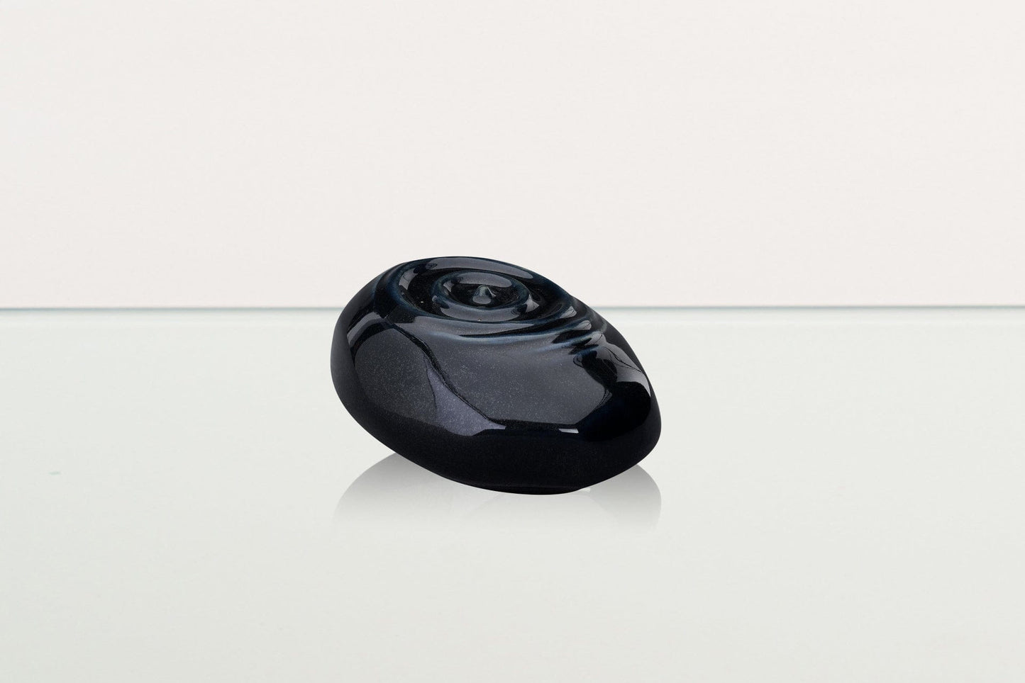 
                  
                    Pulvis Art Urns Keepsake Urn Handmade Cremation Keepsake Urn "Resonance" - Small Urn | Black Gloss Melange | Ceramic
                  
                