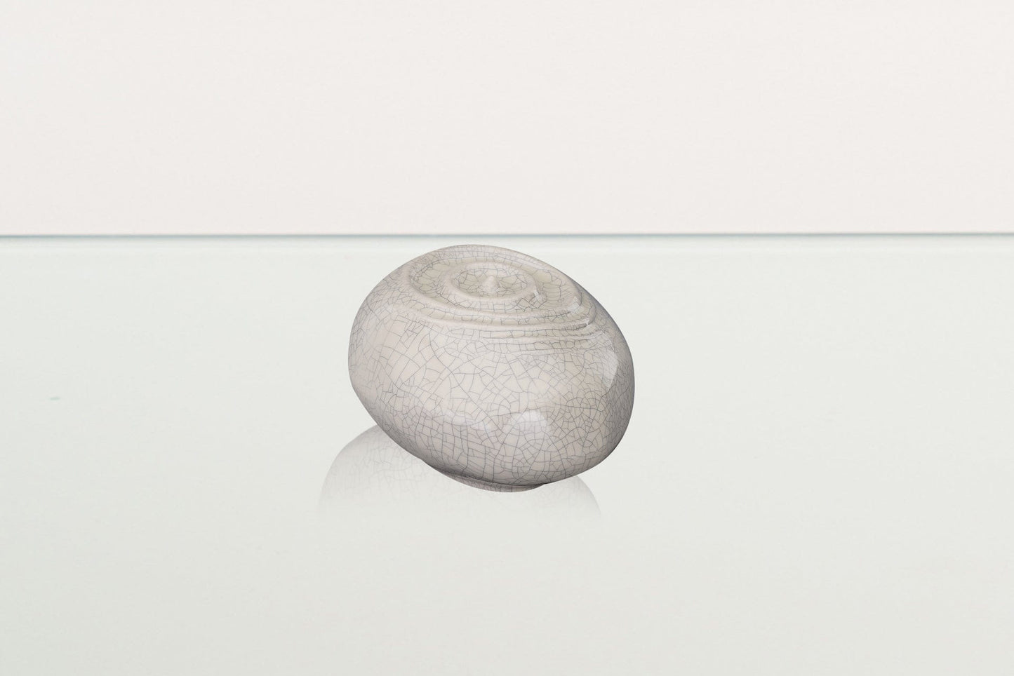 
                  
                    Pulvis Art Urns Keepsake Urn Handmade Cremation Keepsake Urn "Resonance" - Small Urn | Craquelure | Ceramic
                  
                