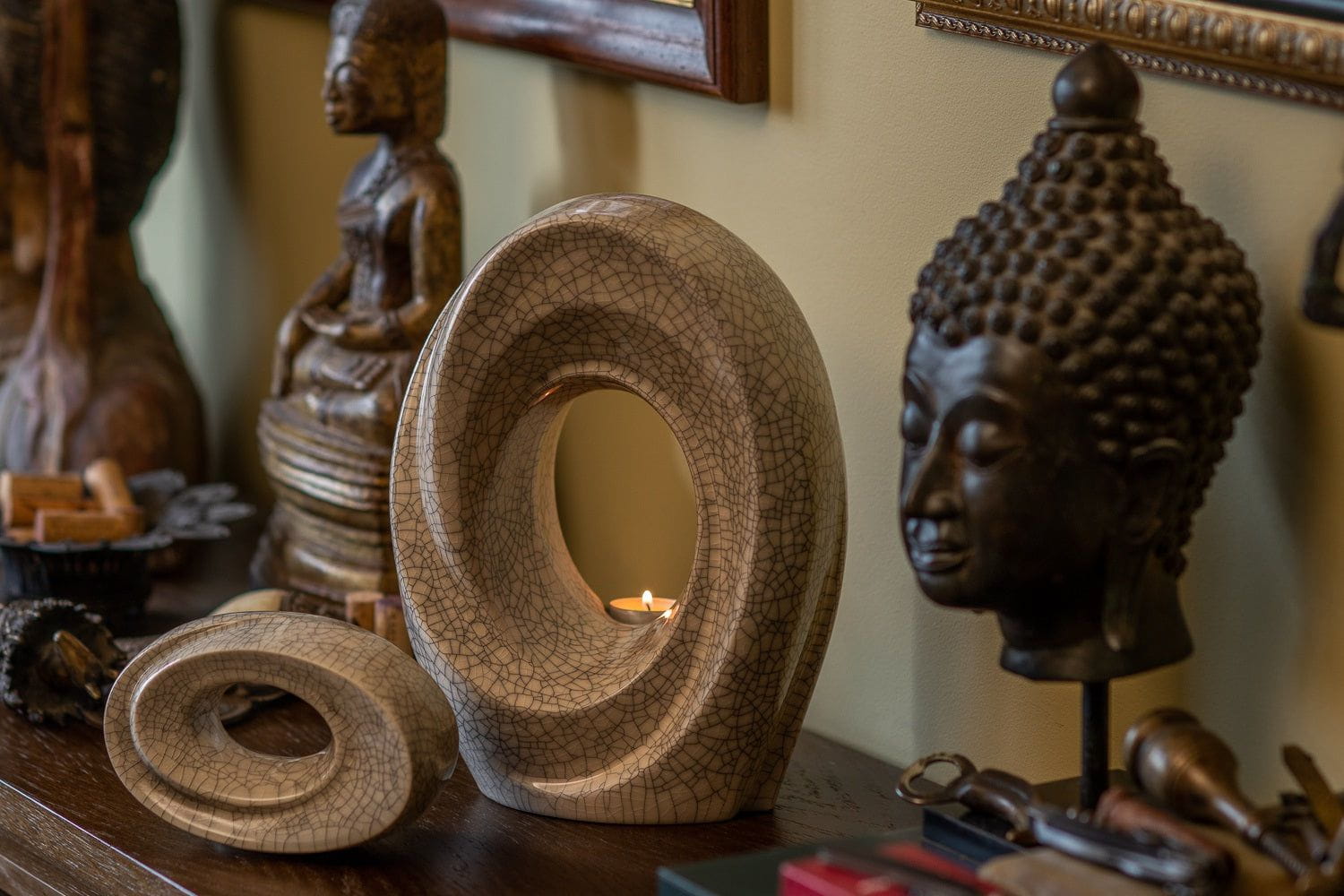 Handmade Cremation Keepsake Urn "The Passage" - Small Urn | Craquelure | Ceramic - Pulvis Art Urns