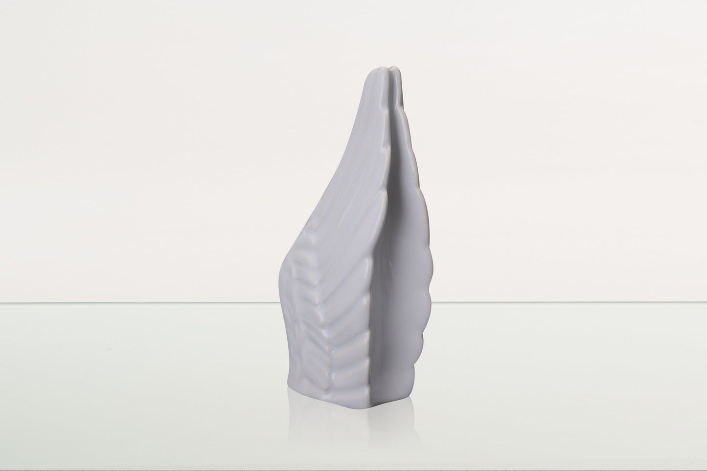 
                  
                    Pulvis Art Urns Keepsake Urn Handmade Cremation Keepsake Urn "Wings" - Small Urn | White | Ceramic
                  
                
