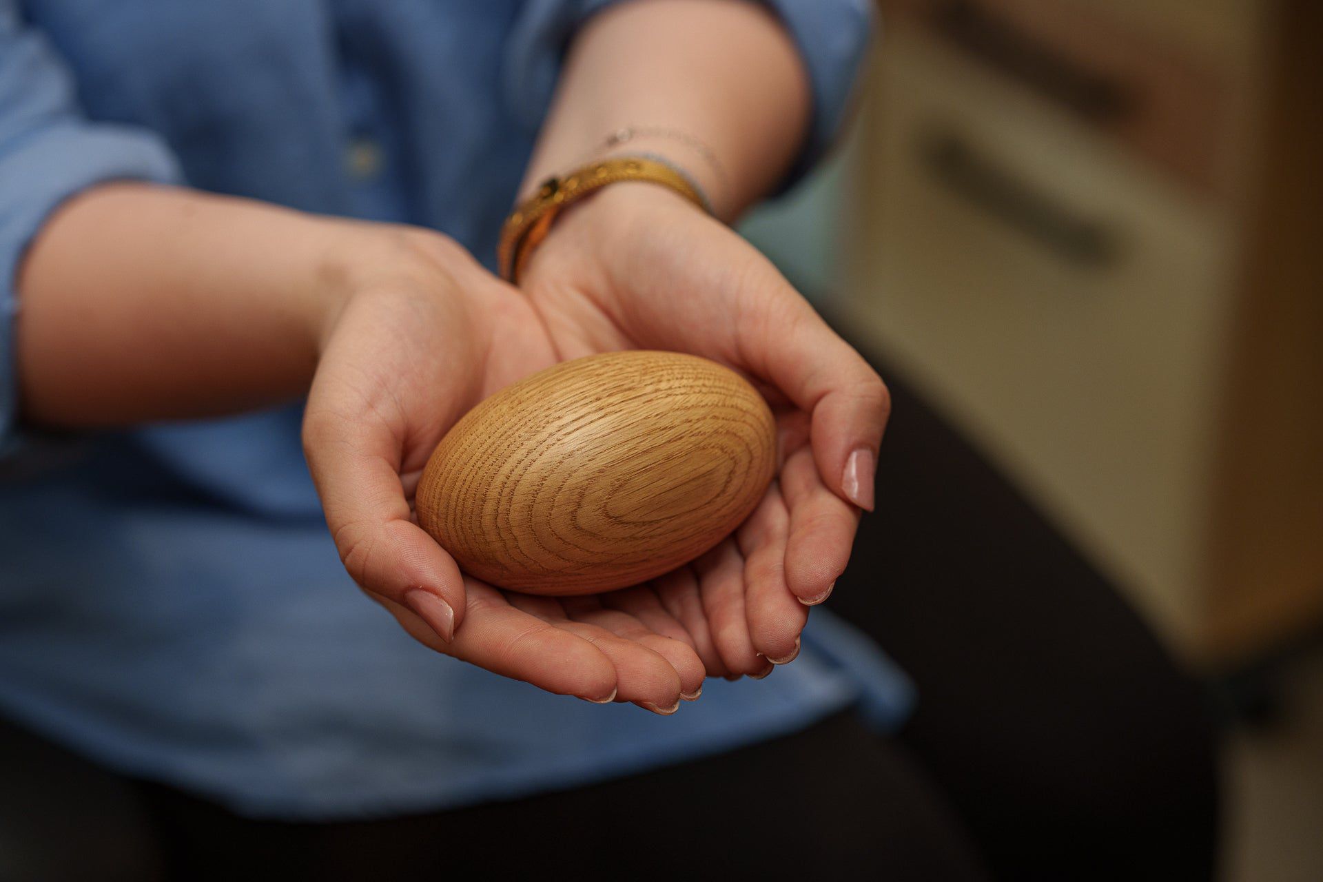 Wooden Keepsake Urn "Palm Stone" - Oak - Pulvis Art Urns