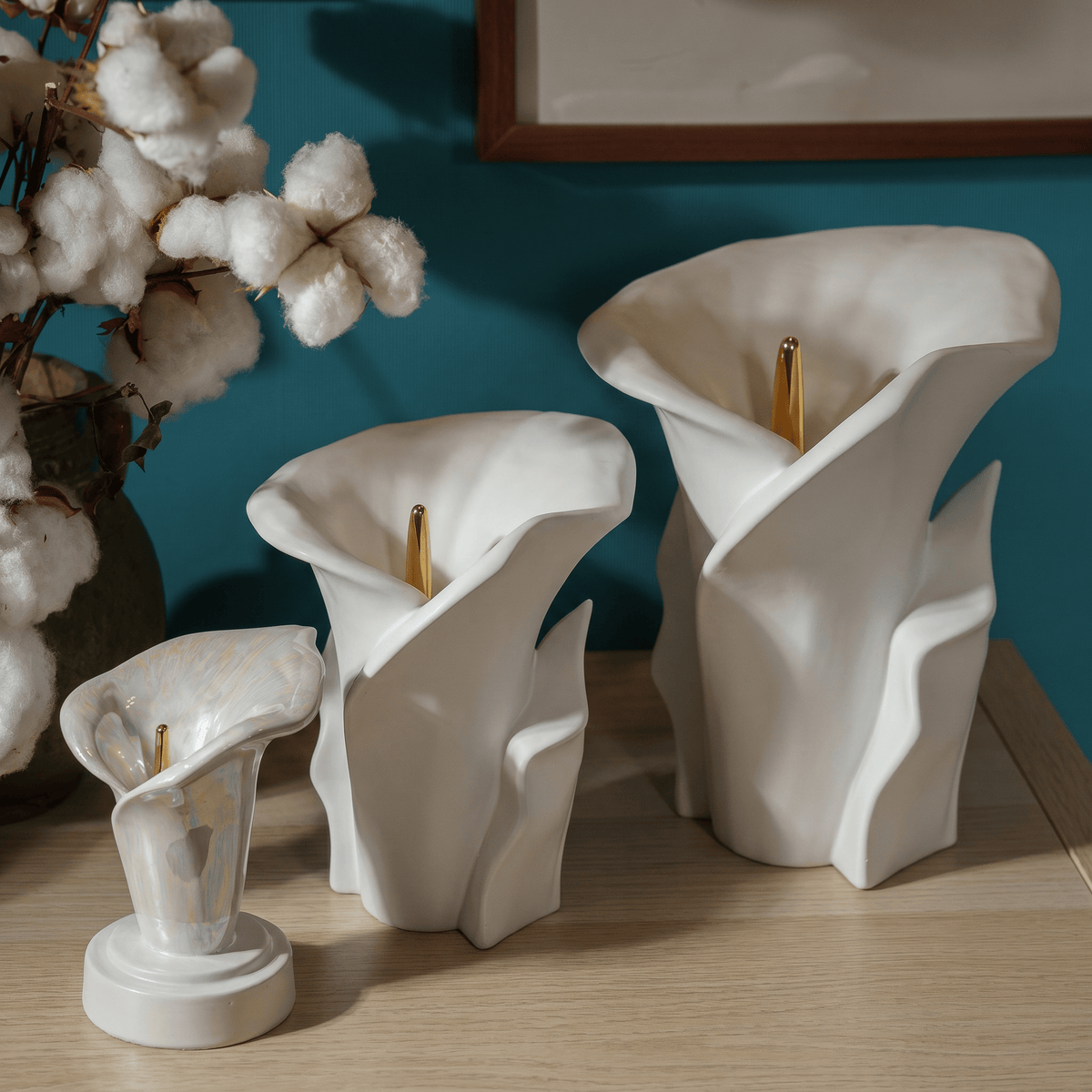 Pulvis Art Urns Medium Size Urn Calla Flower Memorial Urn for Ashes - Large Urn | Oily Green Melange
