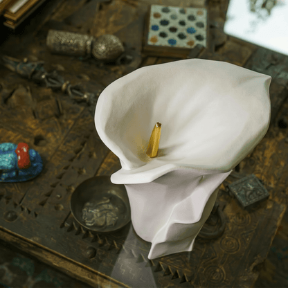Pulvis Art Urns Medium Size Urn Calla Flower Memorial Urn for Ashes - Large Urn | White Matte
