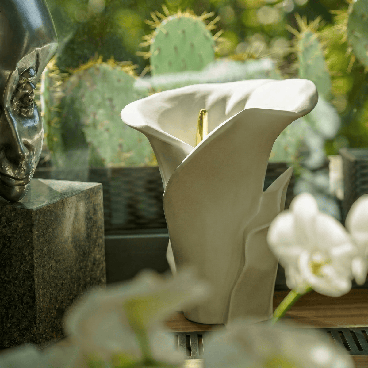 Pulvis Art Urns Medium Size Urn Calla Flower Memorial Urn for Ashes - Large Urn | White Matte