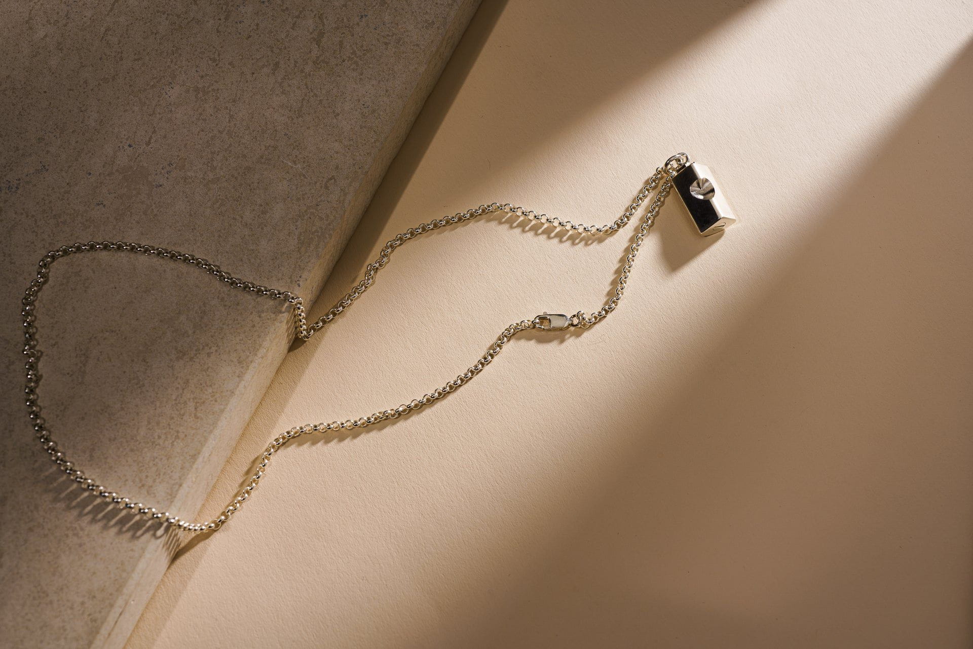 Memorial Cremation Necklace – Heart | Silver | Handmade Cremation Jewelry - Pulvis Art Urns