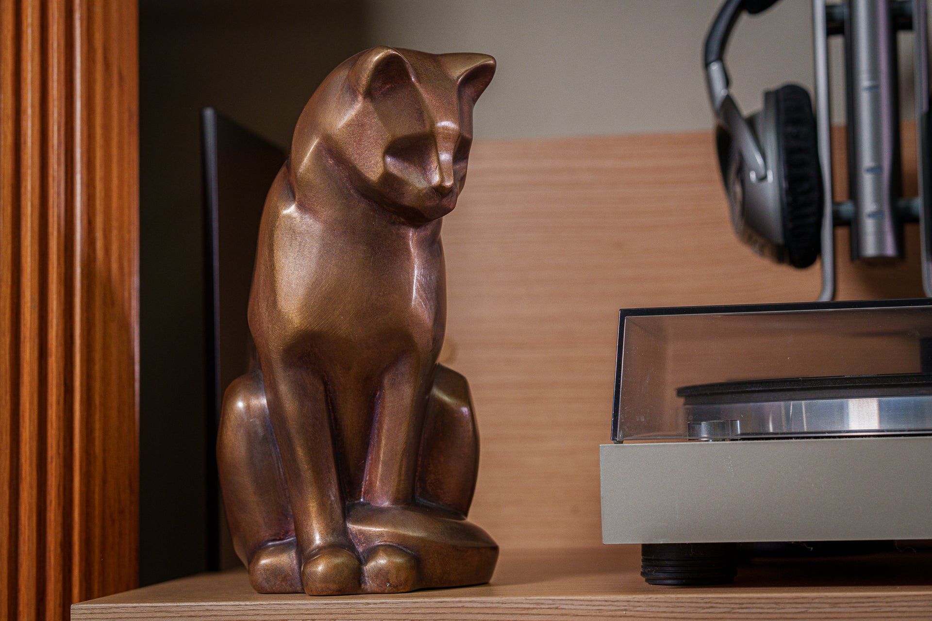 Cast Bronze Cat Urn "Neko" | Premium Quality Bronze Pet Urn - Pulvis Art Urns