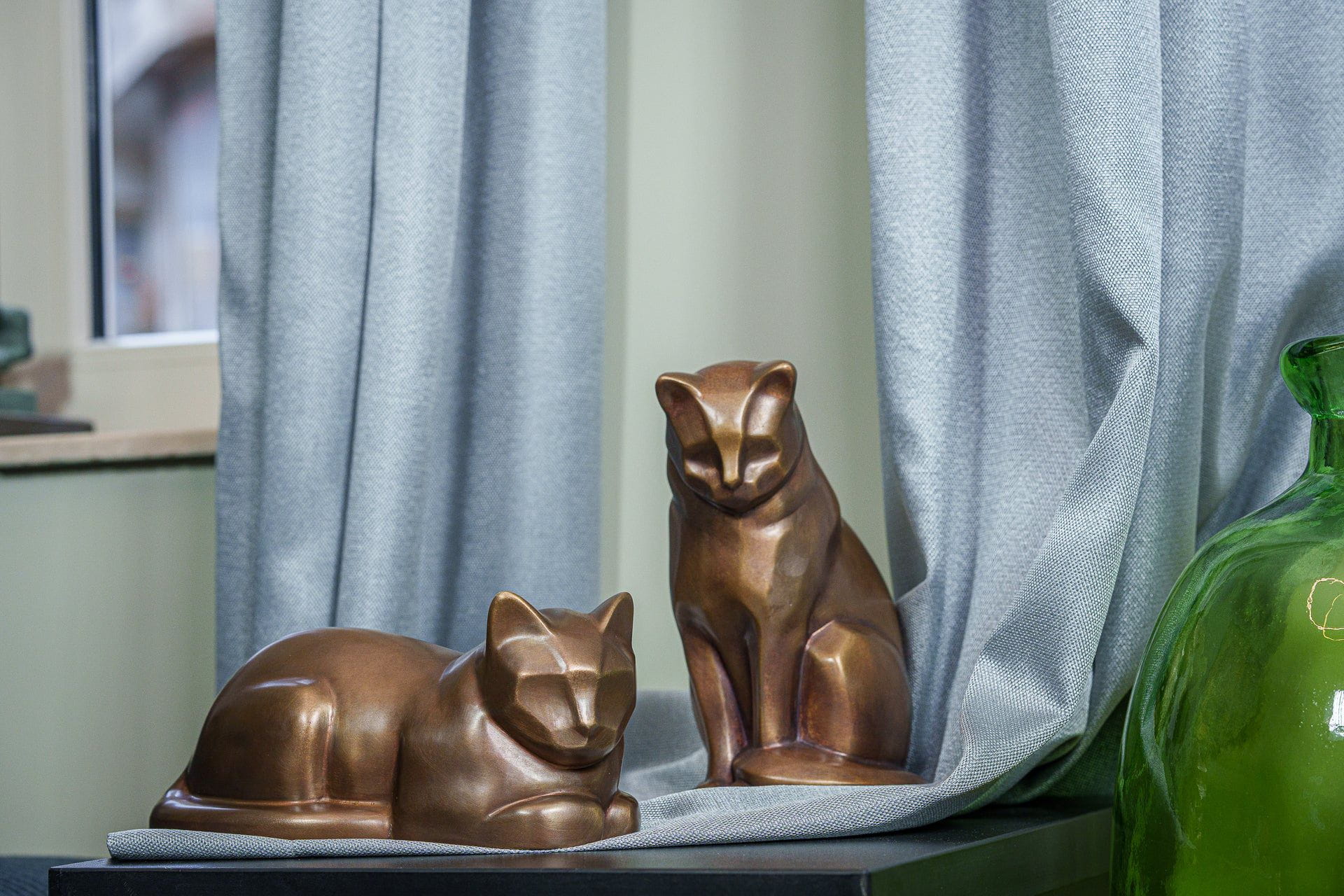 Cast Bronze Cat Urn "Neko" | Premium Quality Bronze Pet Urn - Pulvis Art Urns