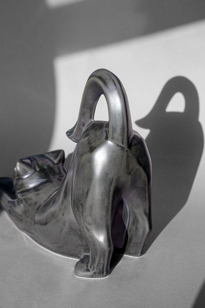 
                  
                    Pulvis Art Urns Pet Urn Cat Cremation Urn For Ashes "Grace" - Dark Matte | Ceramic
                  
                