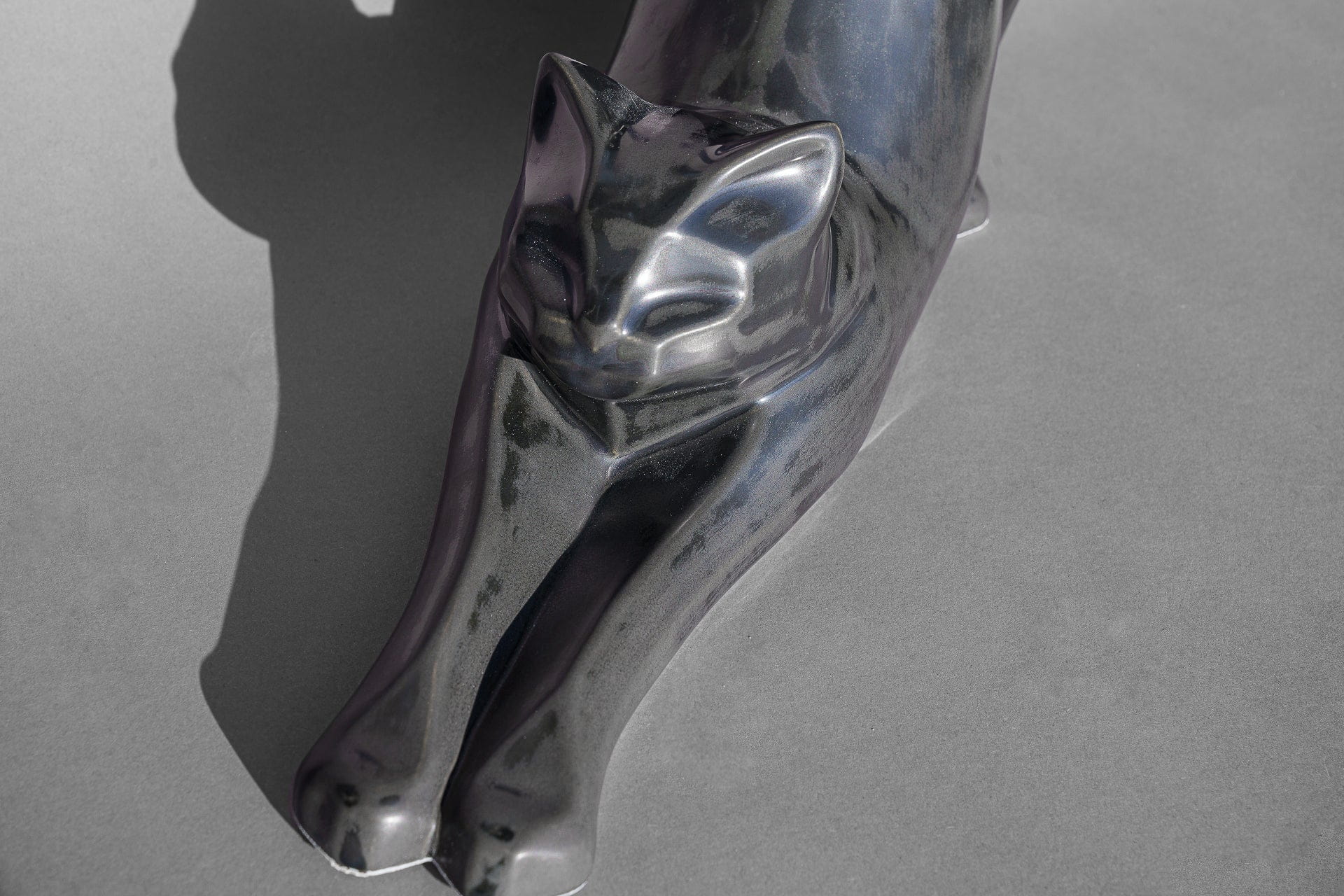 Cat Cremation Urn For Ashes "Grace" - Dark Matte | Ceramic Pet Urn - Pulvis Art Urns