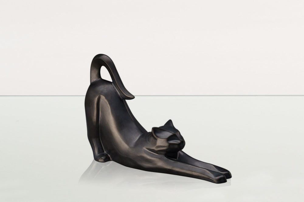 
                  
                    Pulvis Art Urns Pet Urn Cat Cremation Urn For Ashes "Grace" - Dark Matte | Ceramic Pet Urn
                  
                