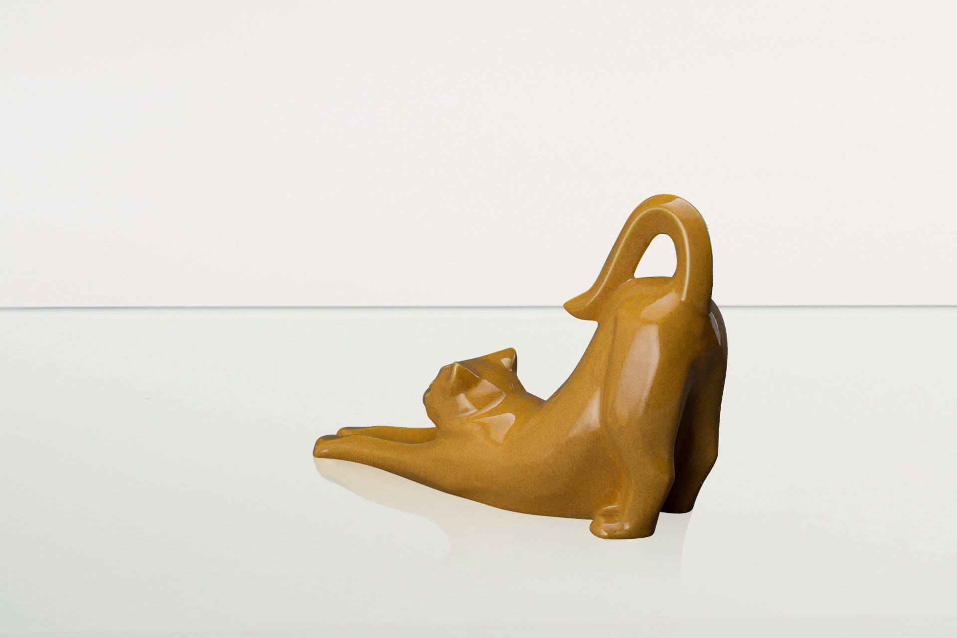 Cat Cremation Urn For Ashes "Grace" - Аmber Yellow | Ceramic Pet Urn - Pulvis Art Urns