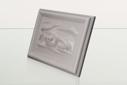 Dog Cremation Urn for Ashes - Off-white | Ceramic | Handmade Pet Urn - Pulvis Art Urns