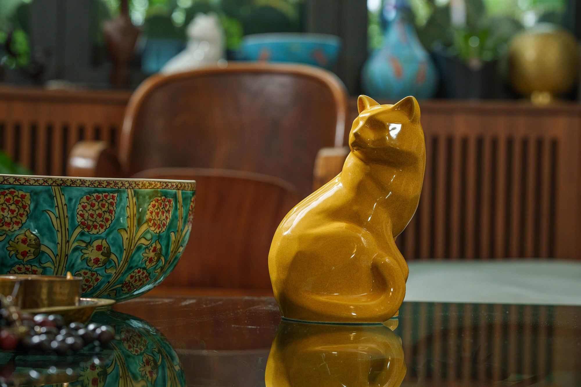 Felix Cat Urn for Ashes - Amber Yellow | Ceramic | Handmade Pet Urn - Pulvis Art Urns