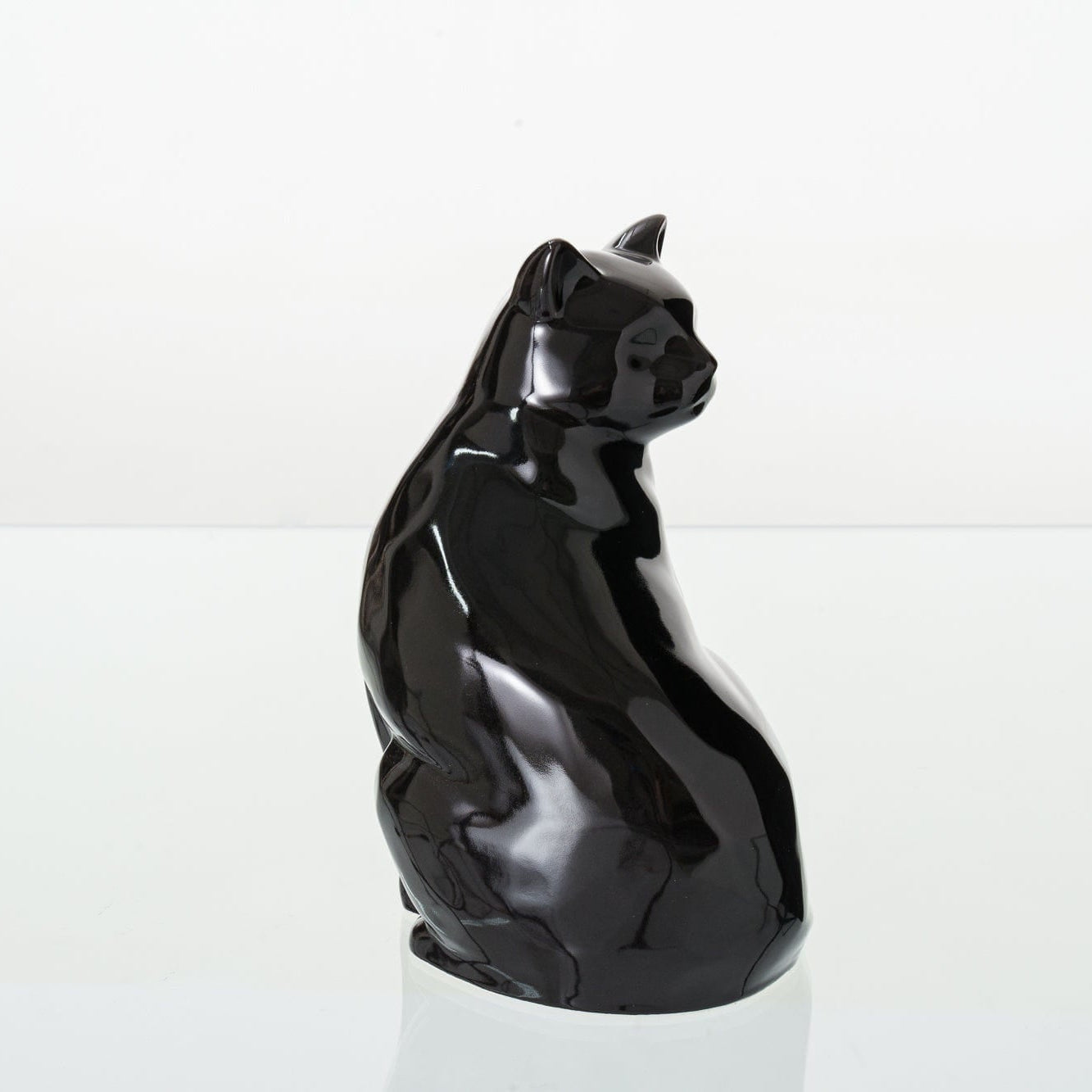 Felix Cat Urn for Ashes - Lamp Black | Ceramic | Handmade Pet Urn - Pulvis Art Urns